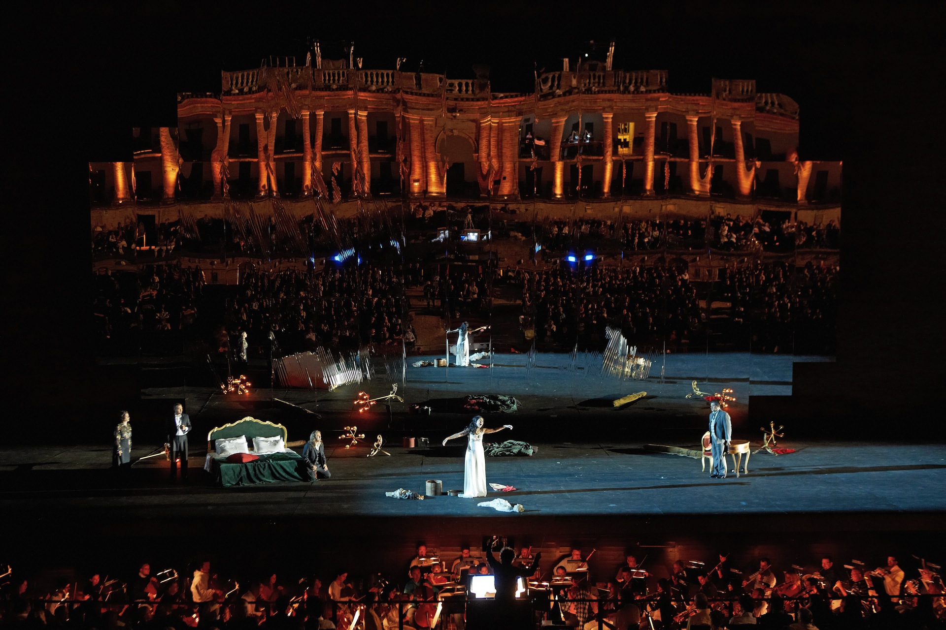 Posticipata di una settimana la prima de La Traviata