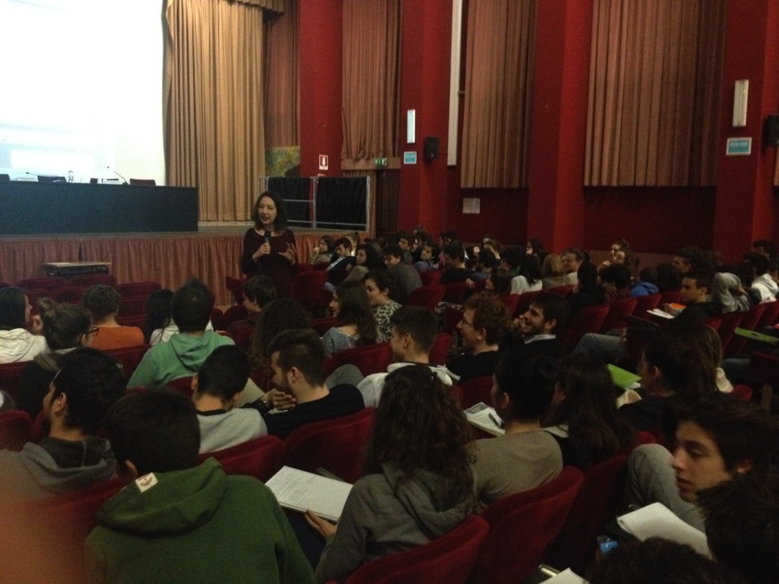 Lo Sferisterio presenta il Bilancio Sociale a scuola