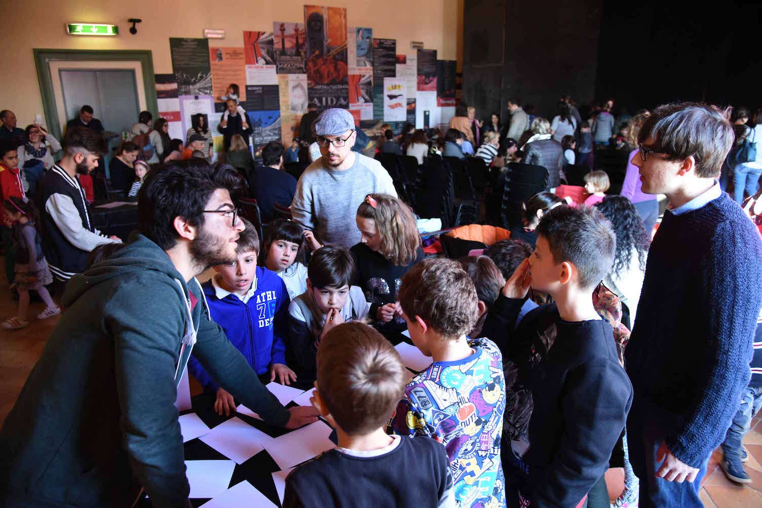 I bambini affollano lo Sferisterio per Otello